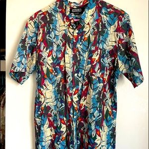 Short sleeve button up thin fresh material